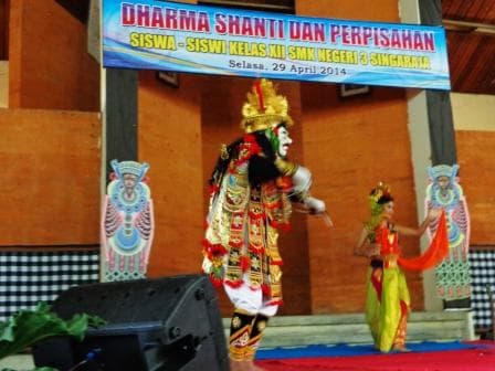 DHARMA SHANTI DAN PERPISAHAN SISWA SISWI KELAS XII SMK NEGERI 3 SINGARAJA
